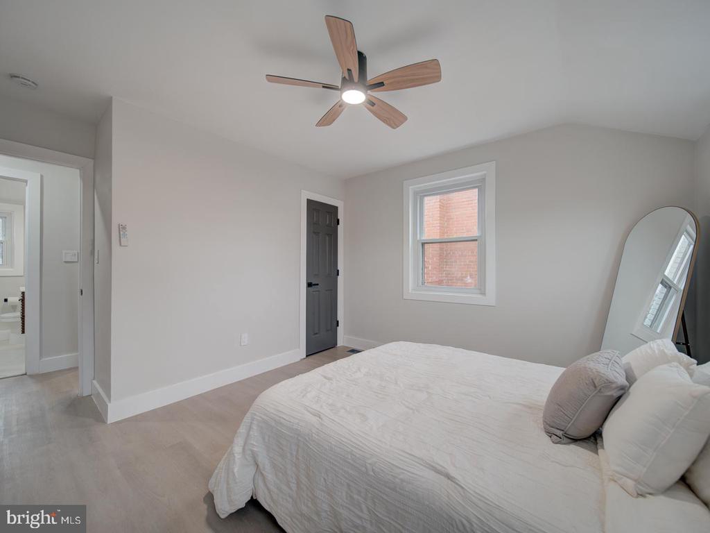 4372 Dubois Pl SE