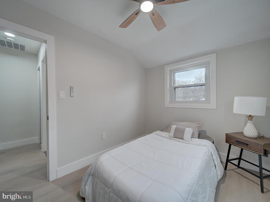 4372 Dubois Pl SE