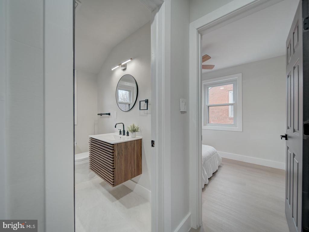 4372 Dubois Pl SE