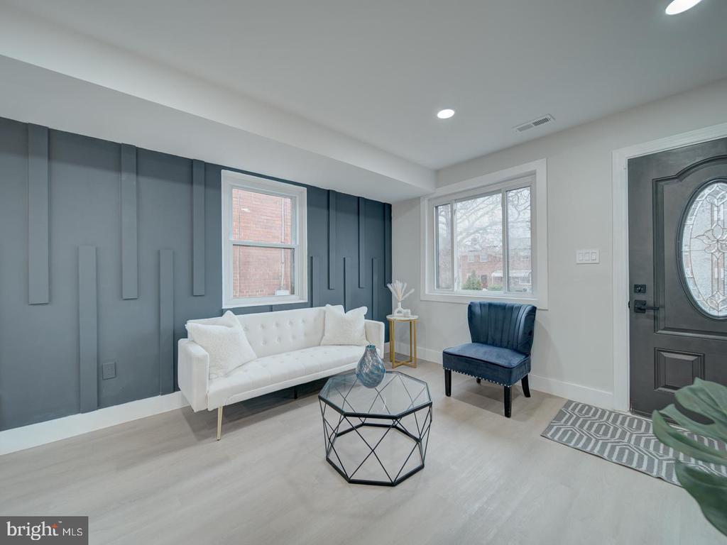 4372 Dubois Pl SE
