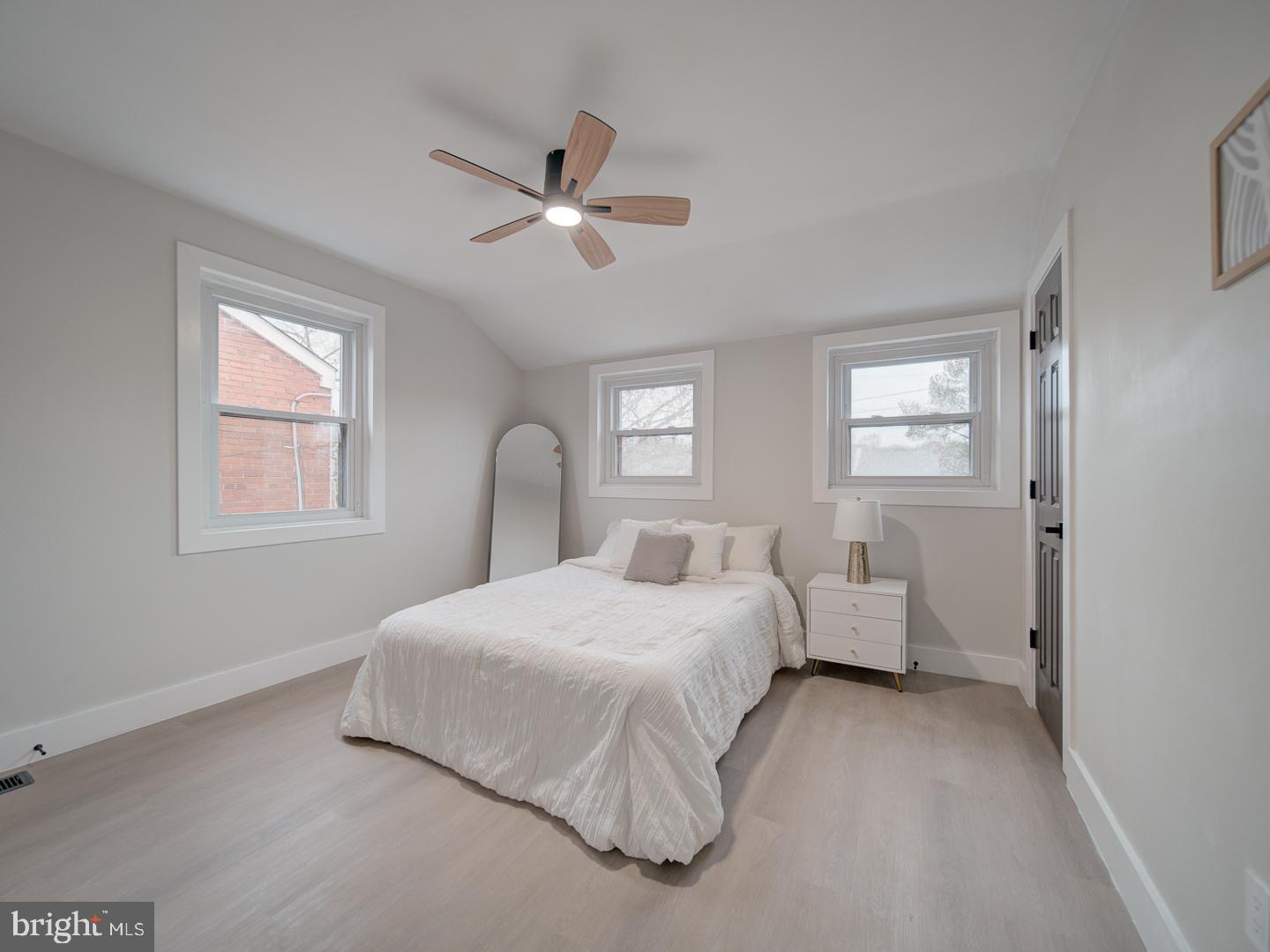 4372 Dubois Pl SE