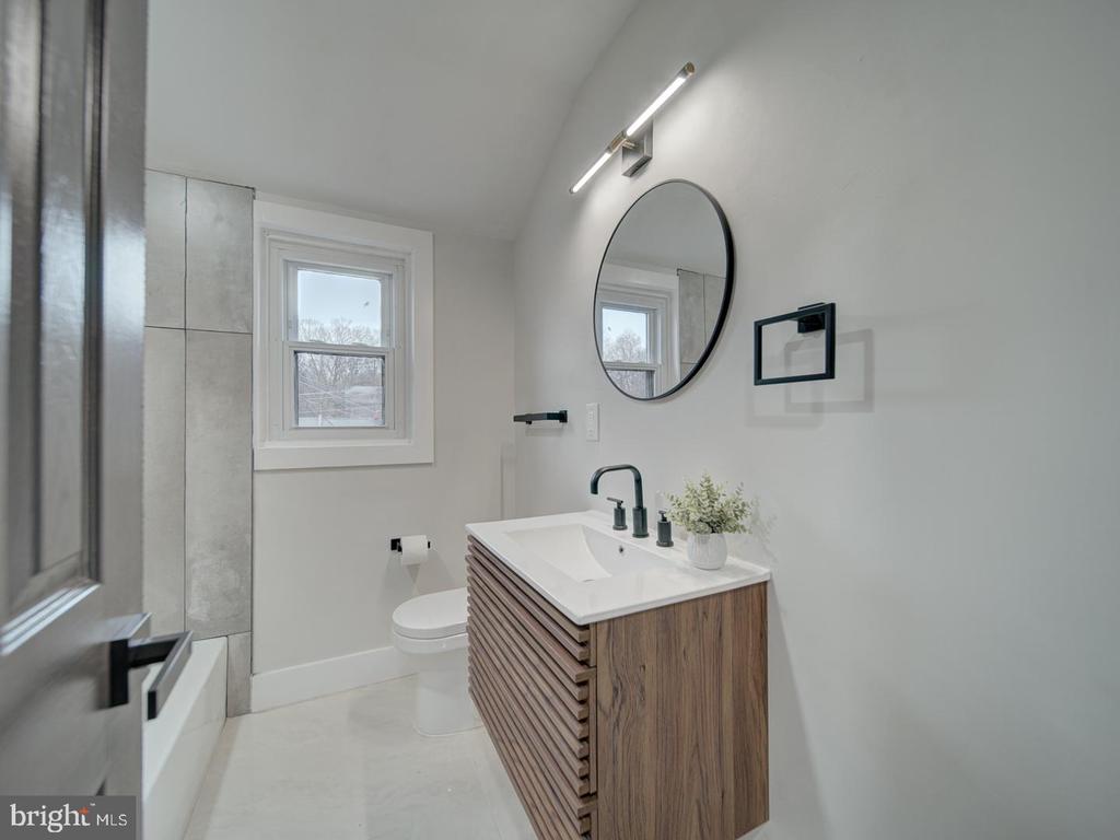 4372 Dubois Pl SE