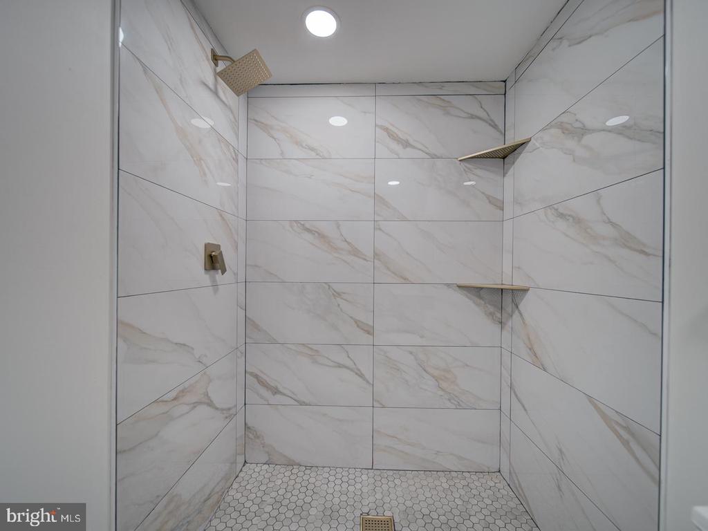 4372 Dubois Pl SE