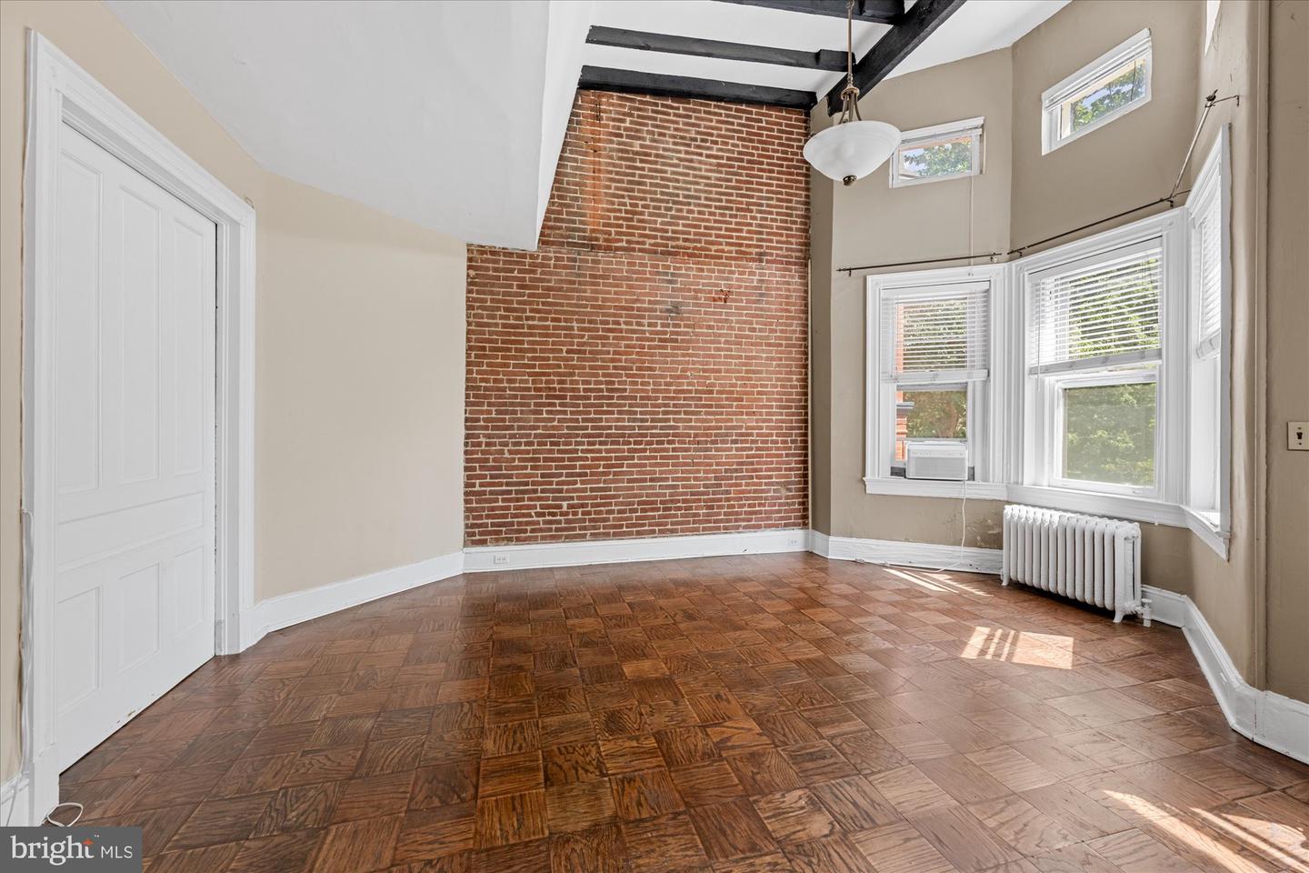 14 10th St NE