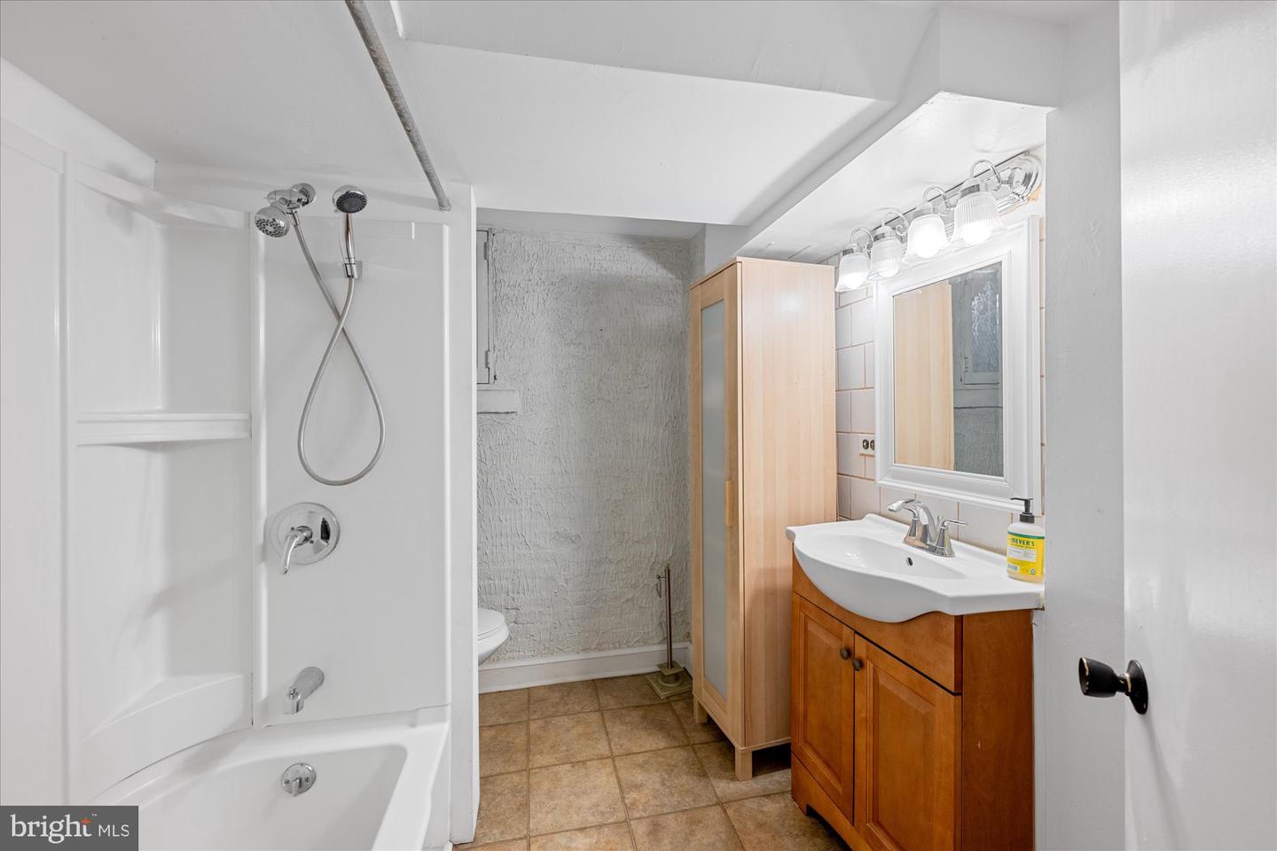 14 10th St NE