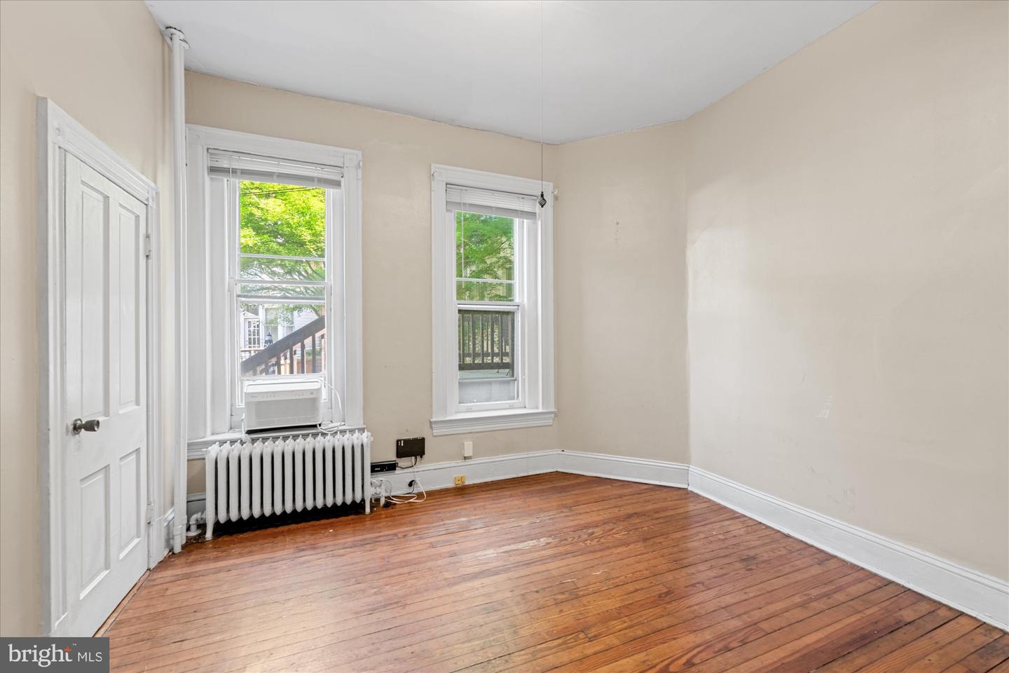 14 10th St NE
