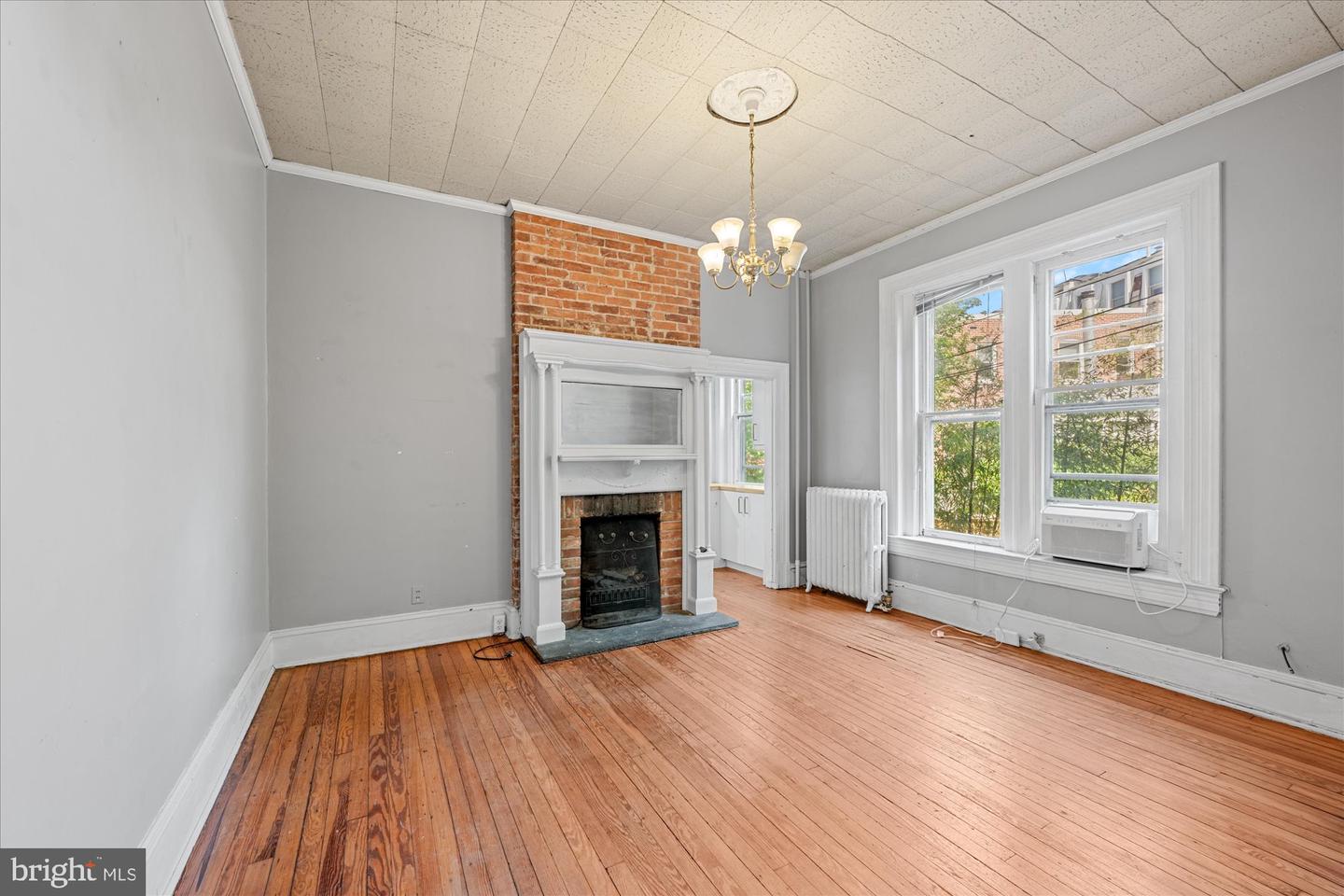14 10th St NE