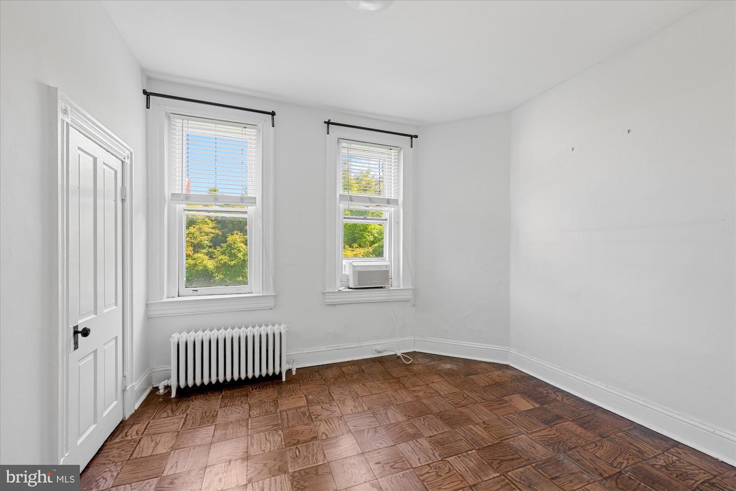 14 10th St NE