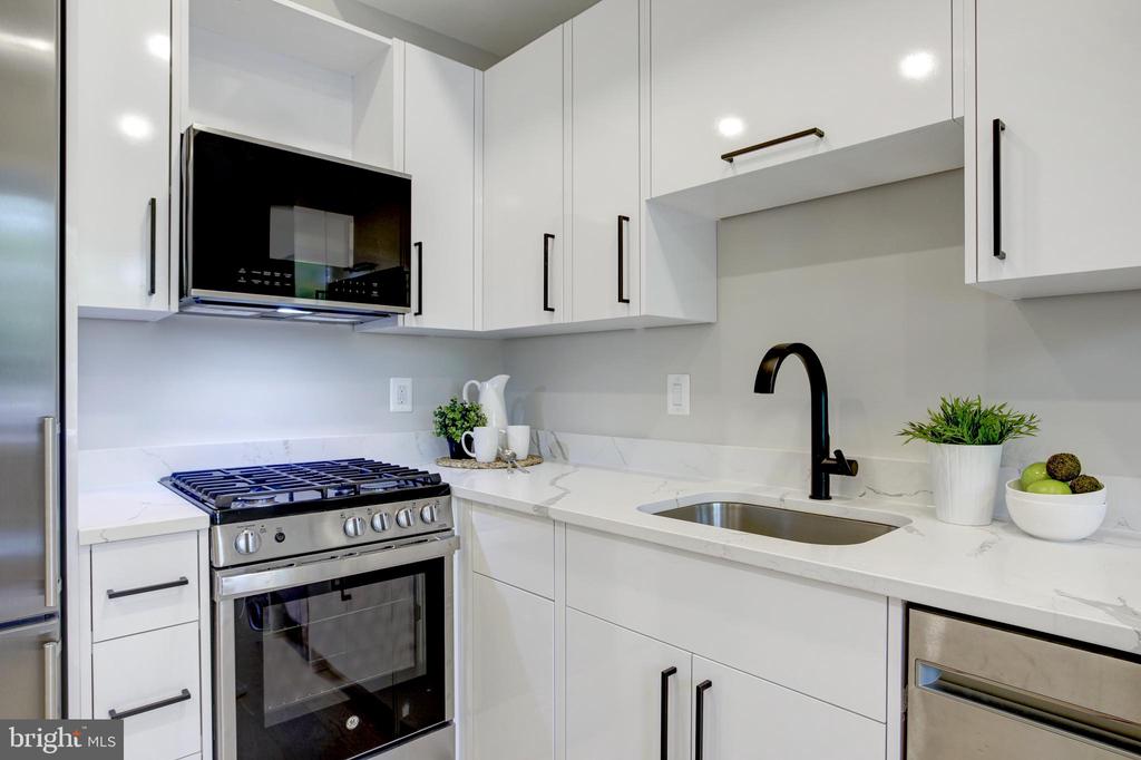 2301 ONTARIO ROAD NW 101