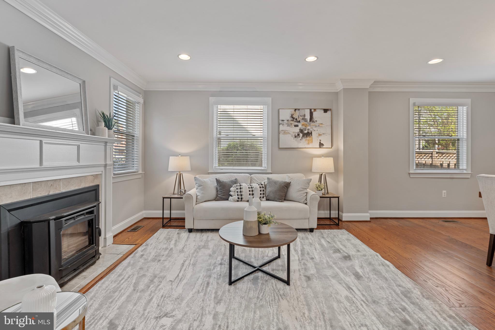 804 DAHLIA STREET NW