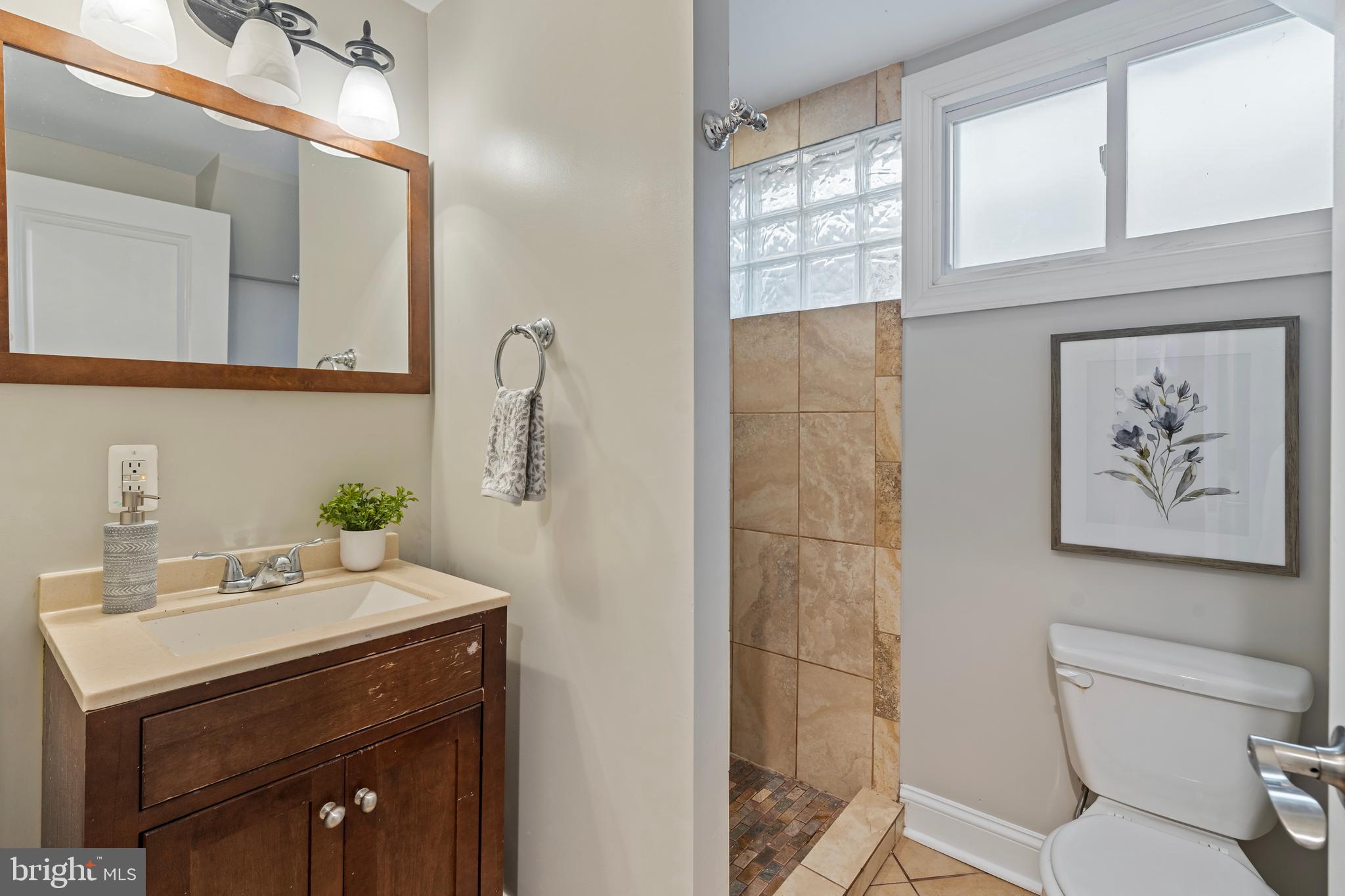 804 DAHLIA STREET NW