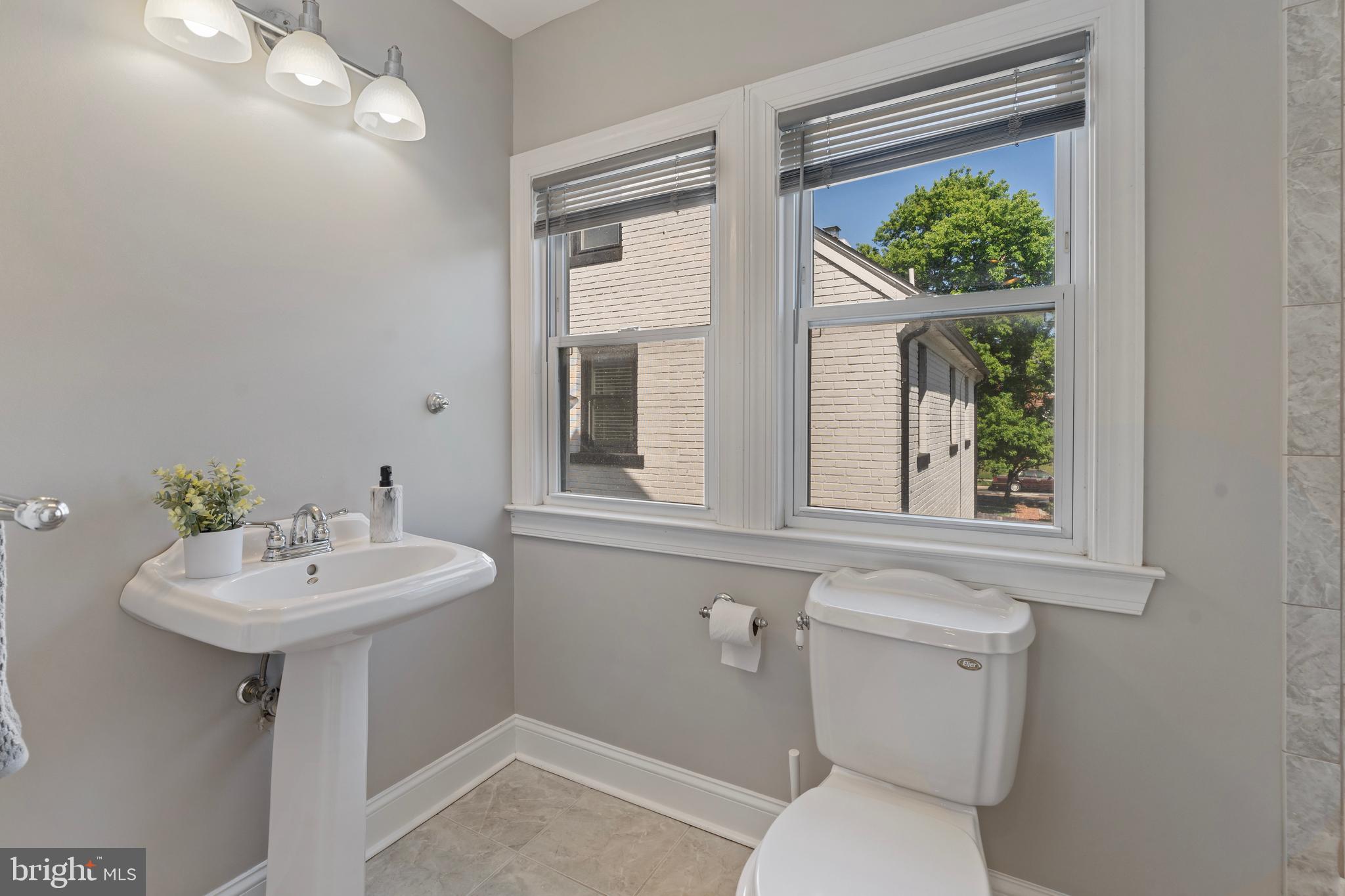 804 DAHLIA STREET NW