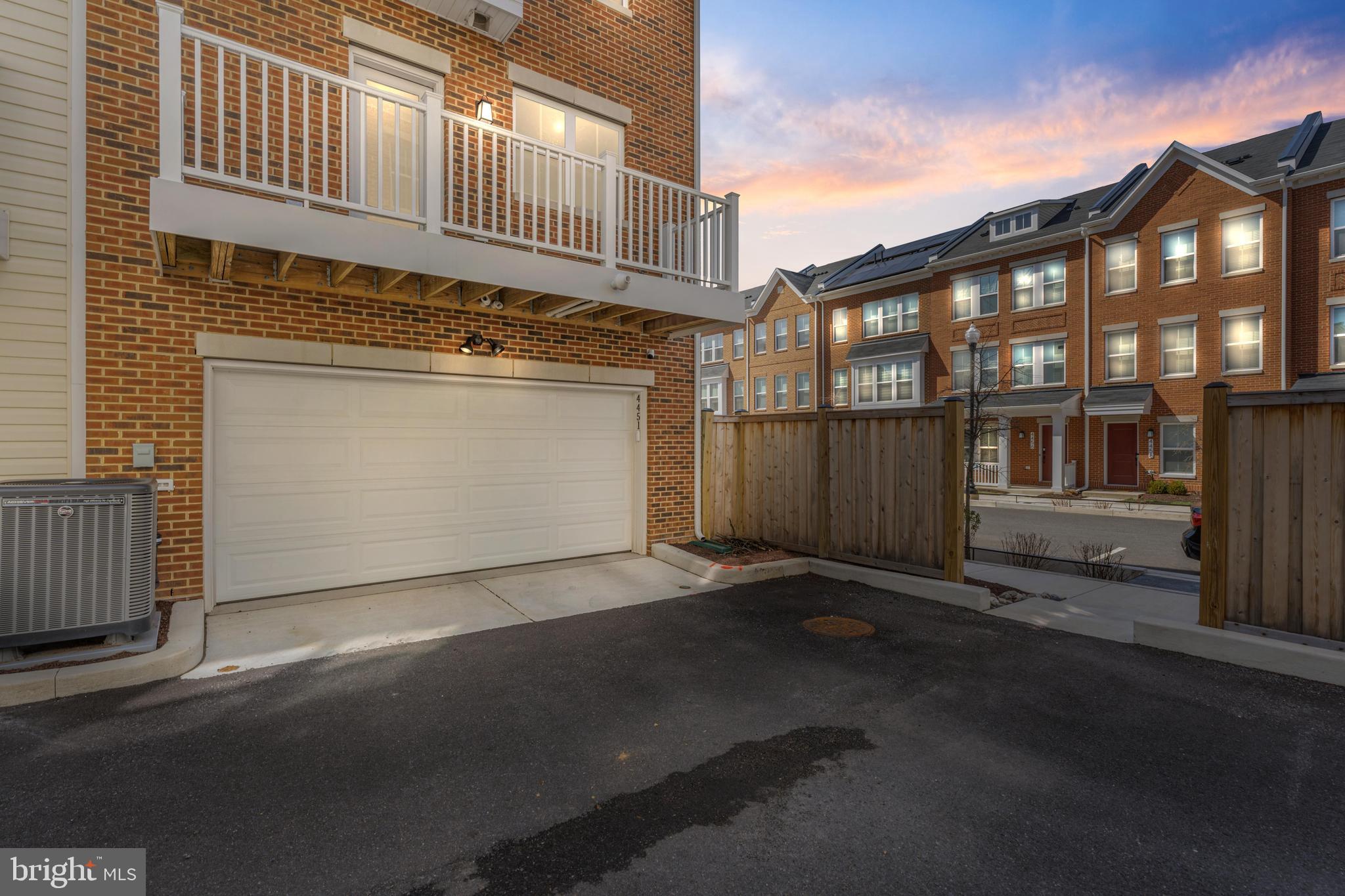 4451 JOSEPH PLACE NE