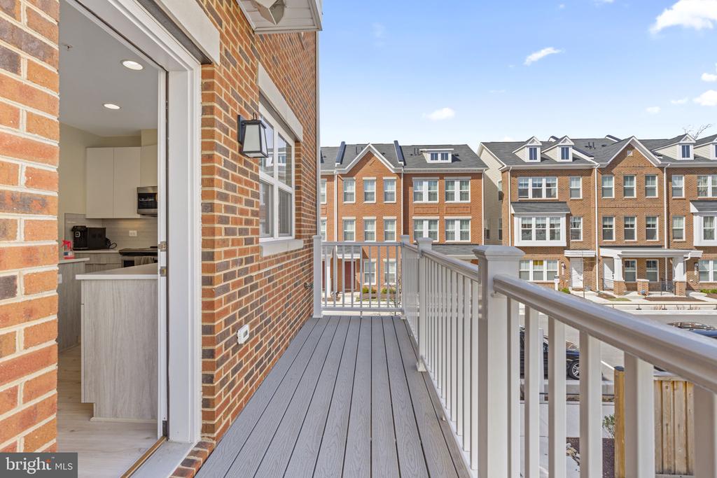 4451 JOSEPH PLACE NE