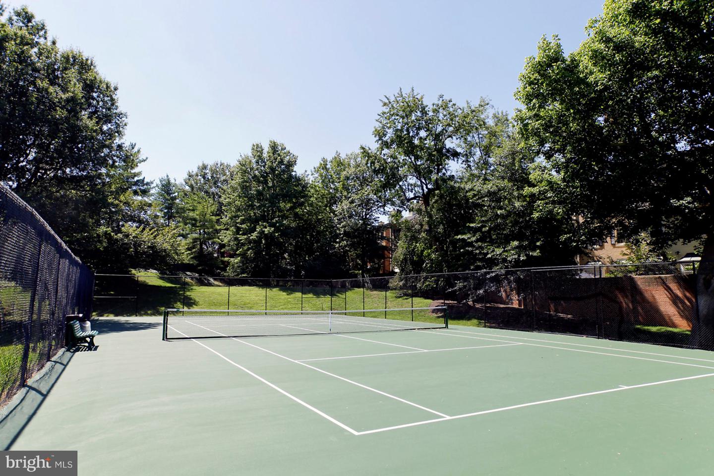 4200 Massachusetts Ave NW #813