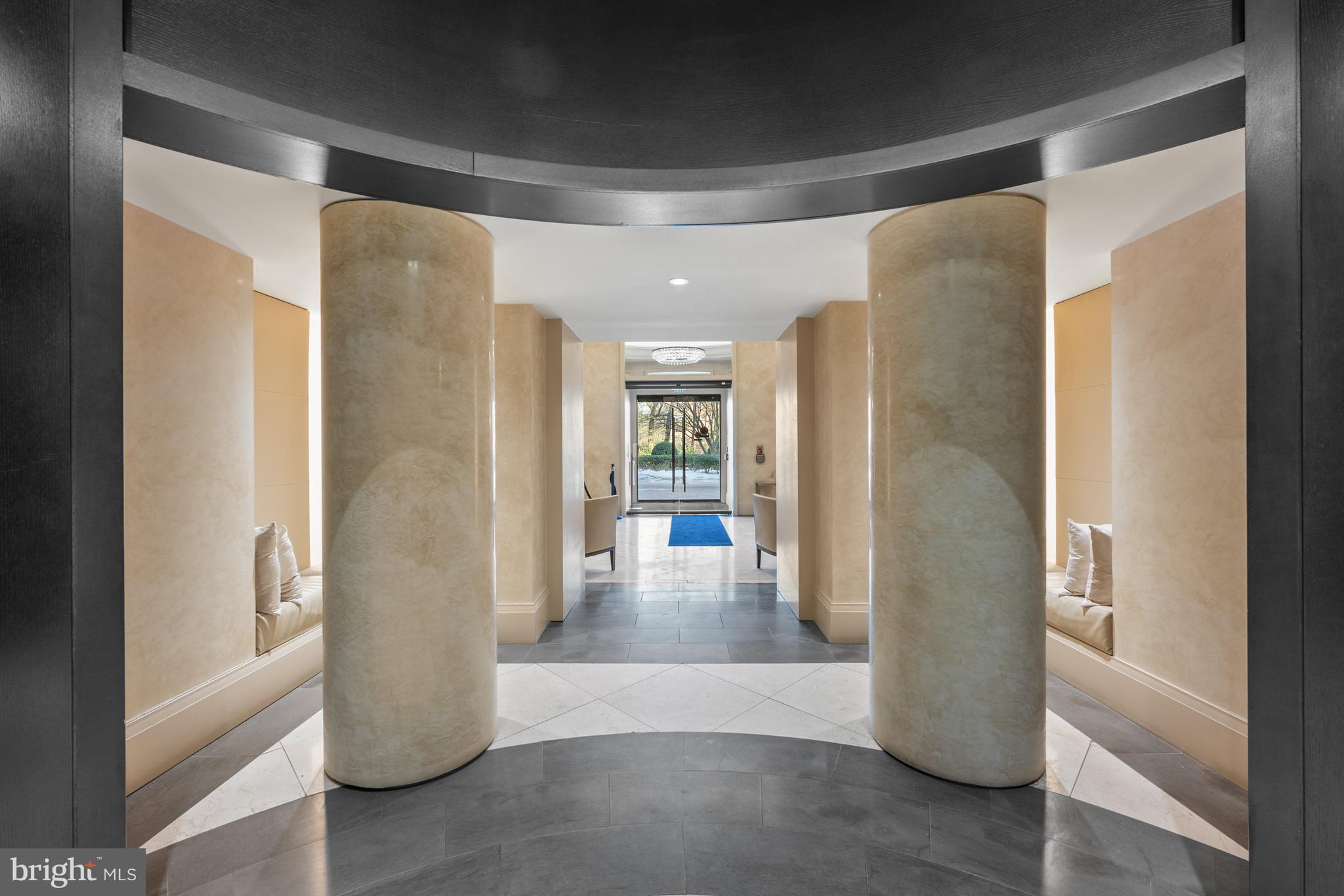 4200 Massachusetts Ave NW #813