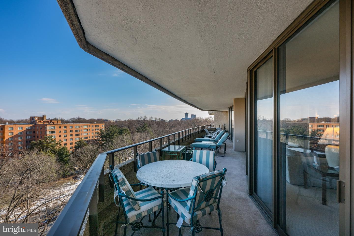 4200 Massachusetts Ave NW #813