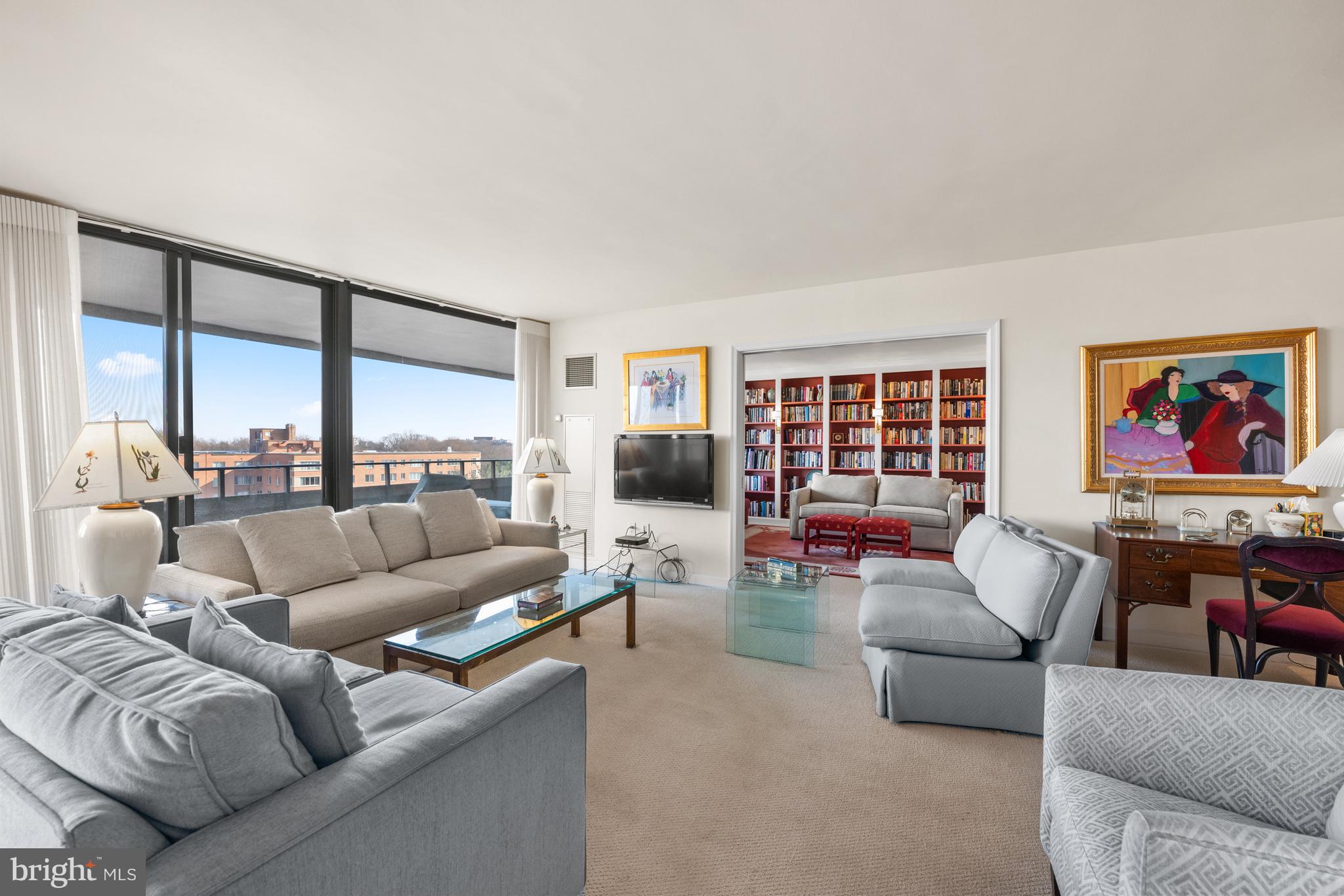 4200 Massachusetts Ave NW #813