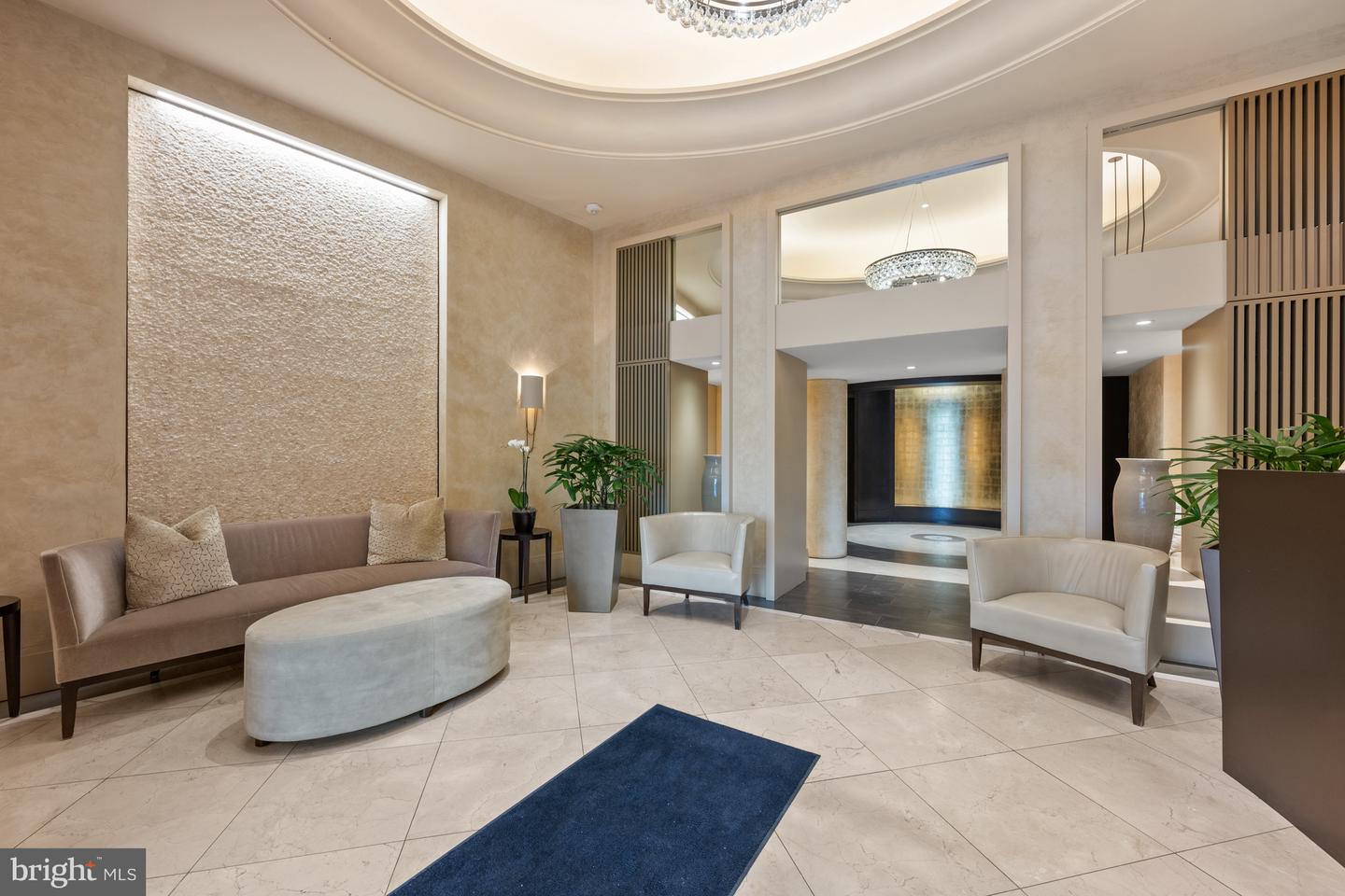 4200 Massachusetts Ave NW #813