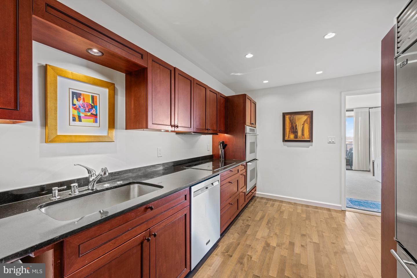 4200 Massachusetts Ave NW #813
