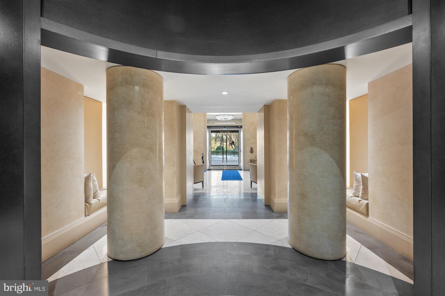 4200 Massachusetts Ave NW #813