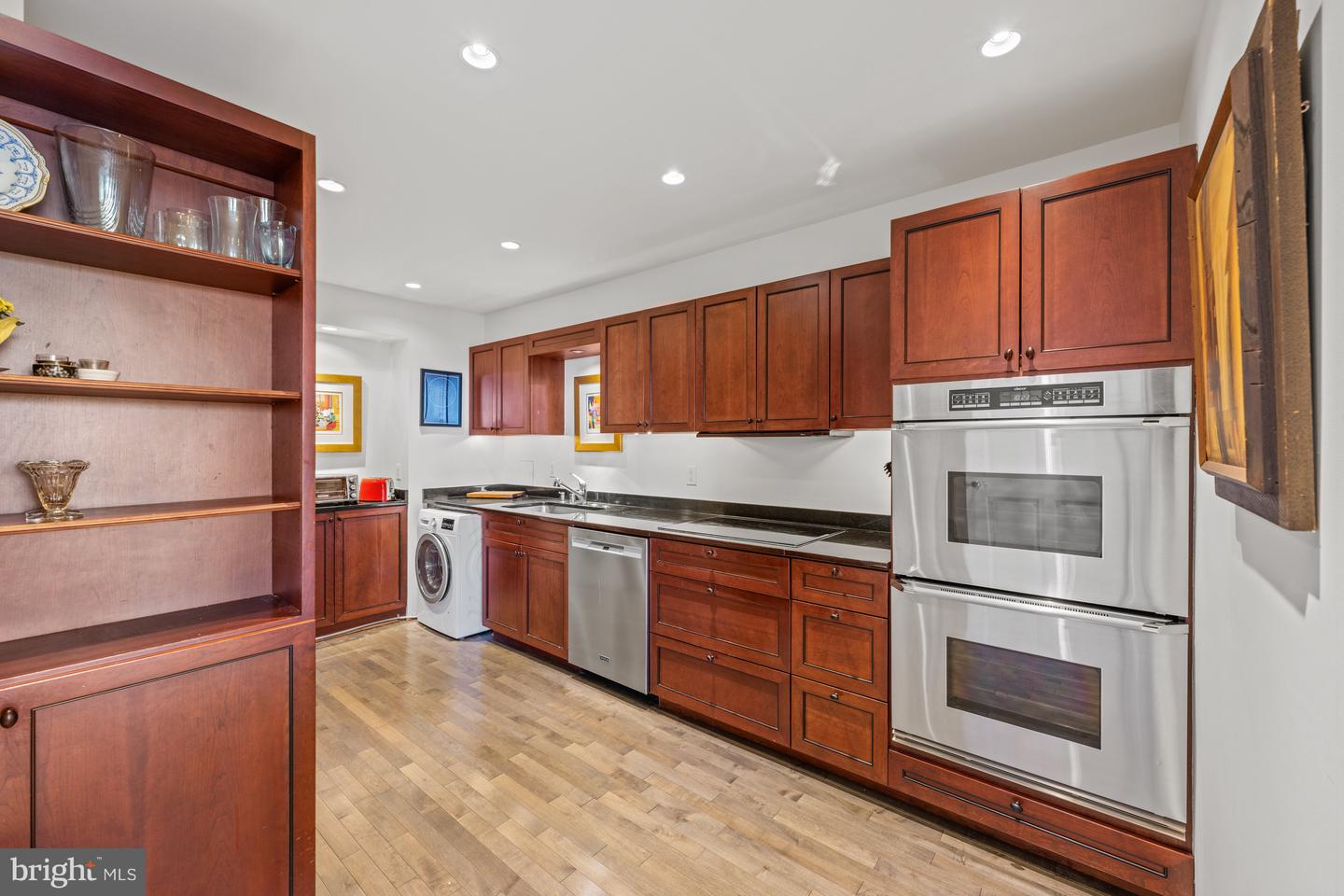 4200 Massachusetts Ave NW #813