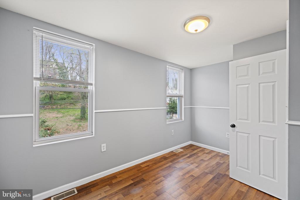 1385 MORRIS ROAD SE