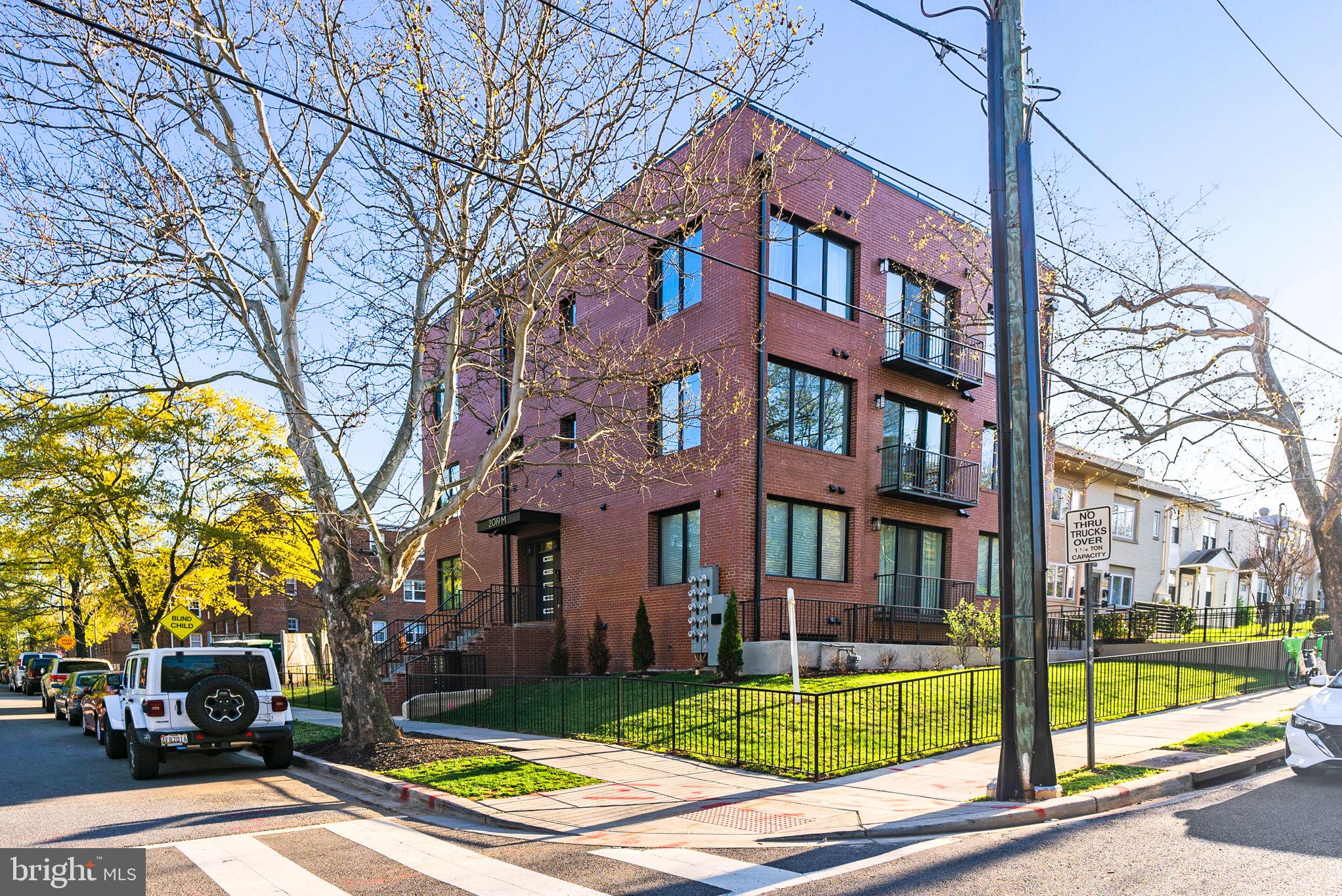 2019 M STREET NE 6