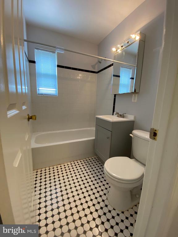709 Brandywine St SE #101