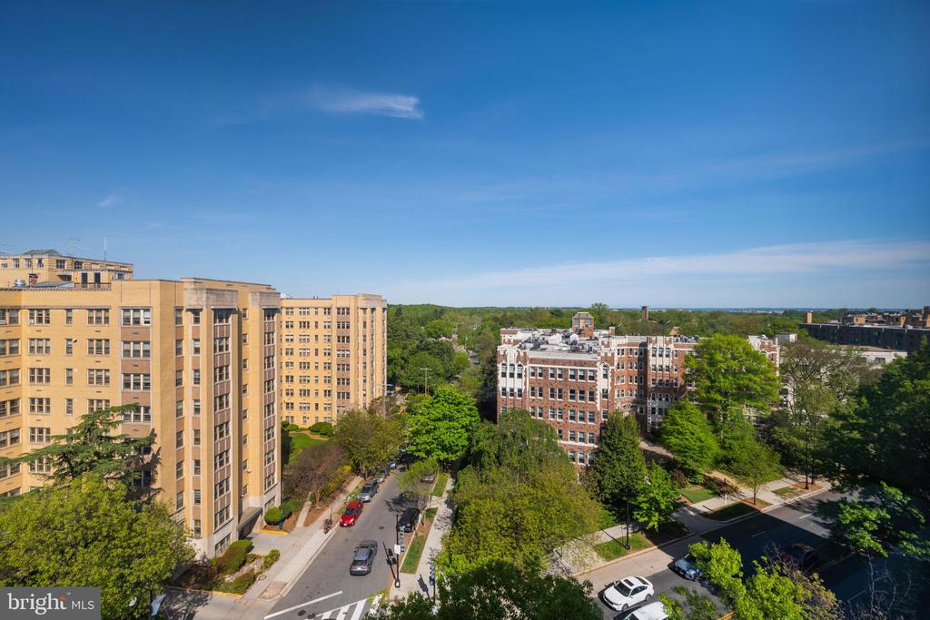 4740 CONNECTICUT AVENUE NW Unit: 1002