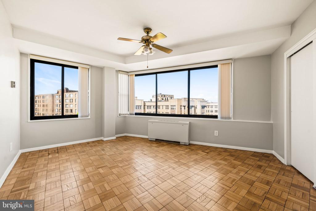 4740 CONNECTICUT AVENUE NW Unit: 1002