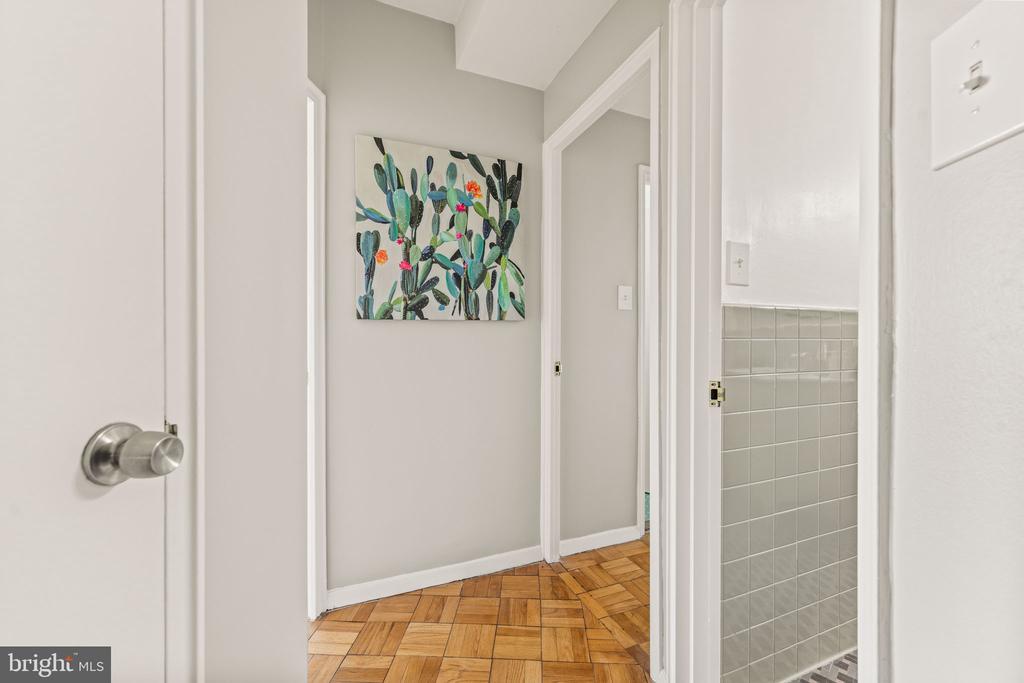 4740 CONNECTICUT AVENUE NW Unit: 1002