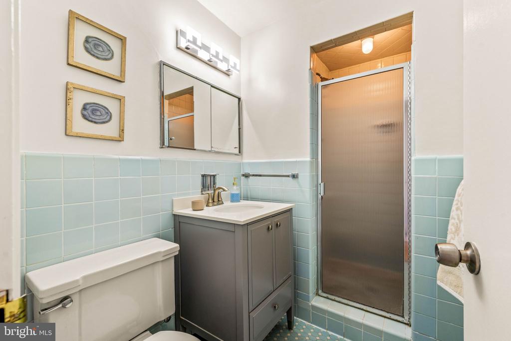 4740 CONNECTICUT AVENUE NW Unit: 1002