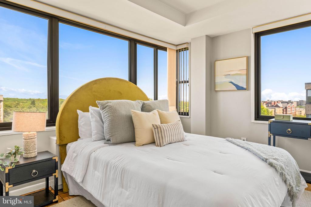 4740 CONNECTICUT AVENUE NW Unit: 1002