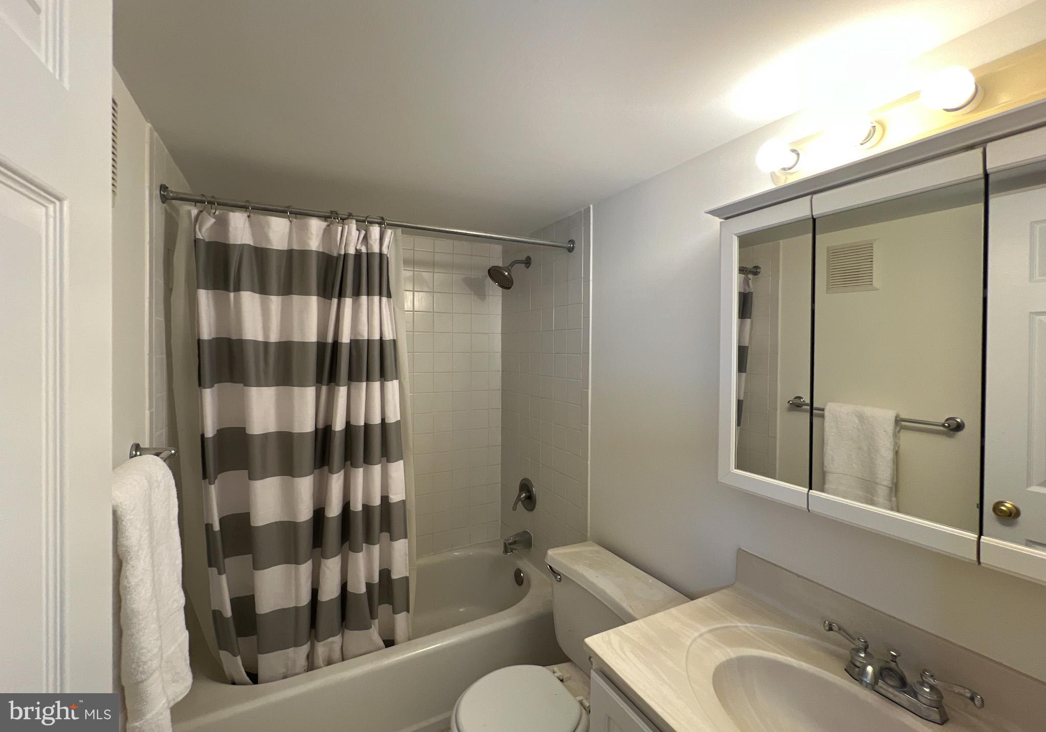 1621 T STREET NW T6