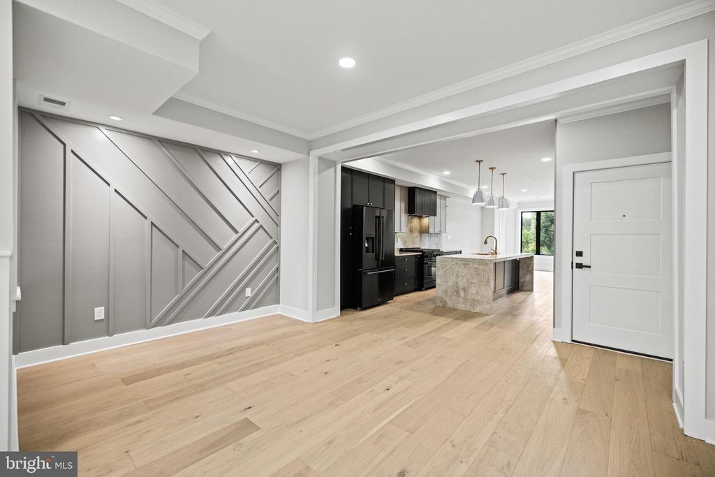1407 1ST STREET NW PH-2