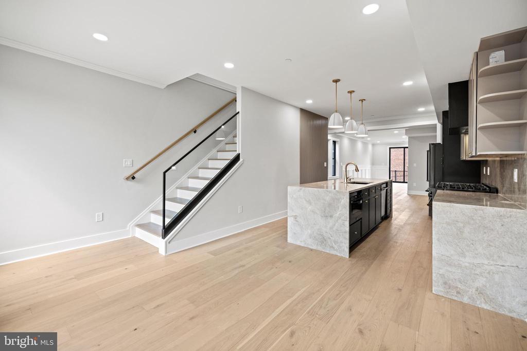 1407 1ST STREET NW PH-2
