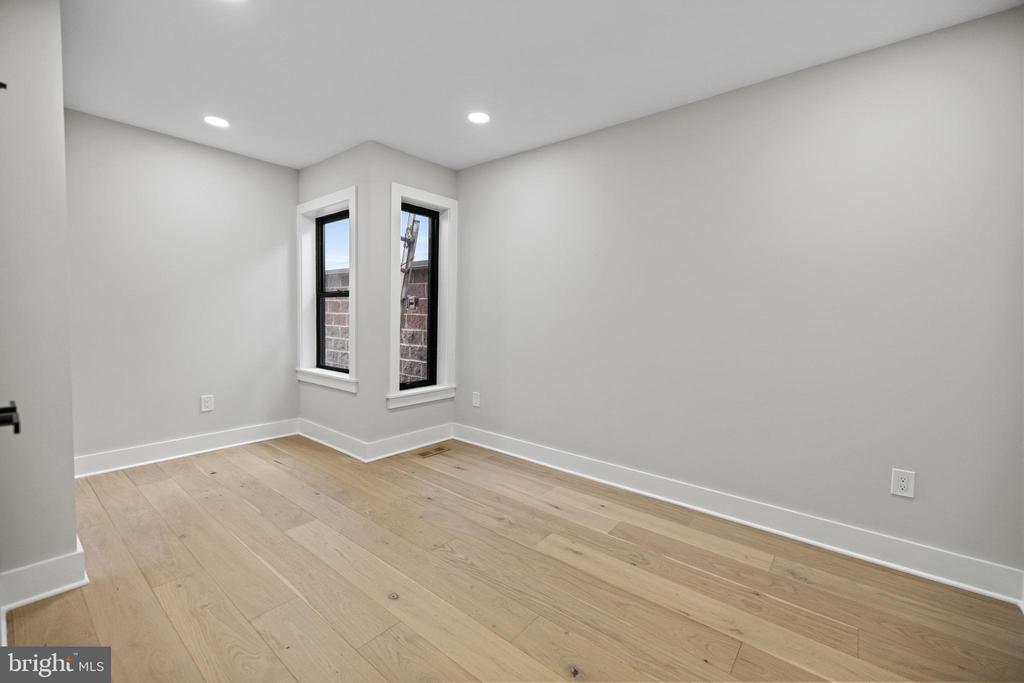 1407 1ST STREET NW PH-2