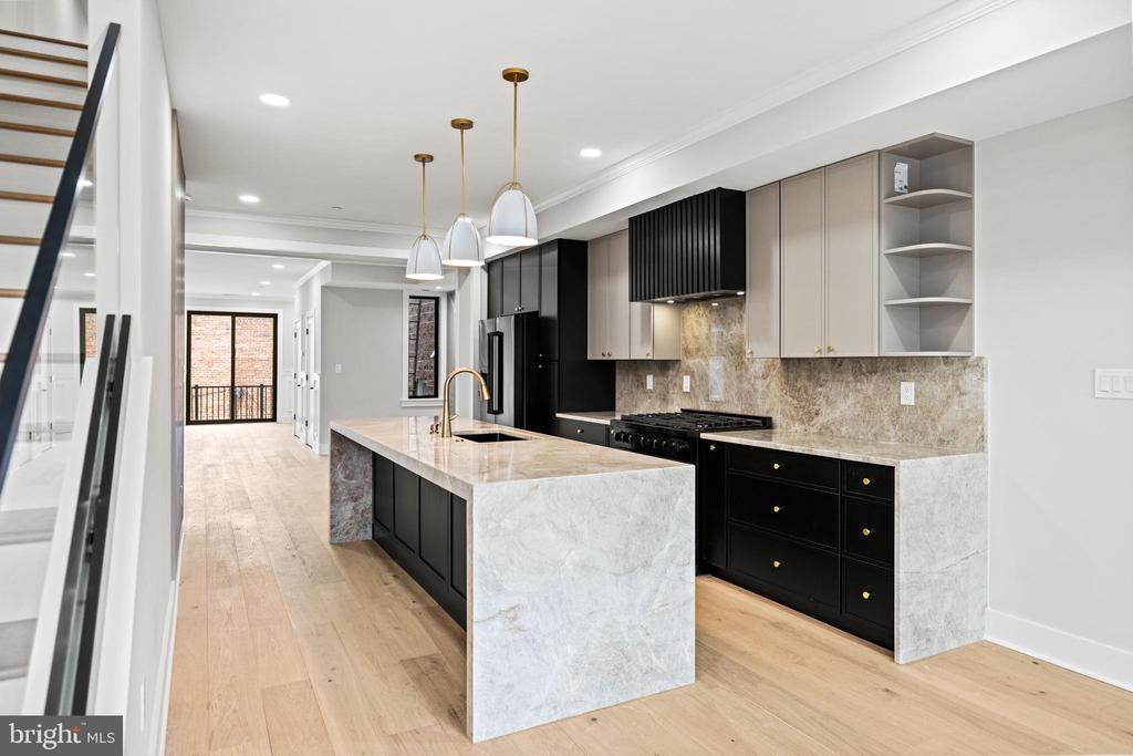 1407 1ST STREET NW PH-2