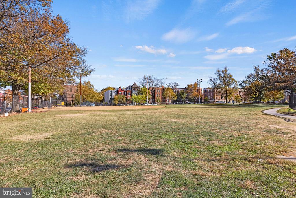 1407 1ST STREET NW PH-2