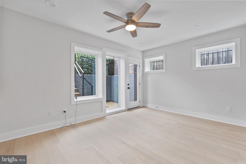 615 IRVING STREET NW UNIT 1R