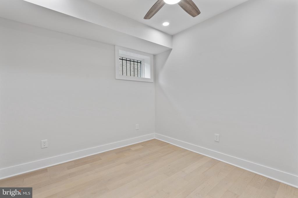 615 IRVING STREET NW UNIT 1R