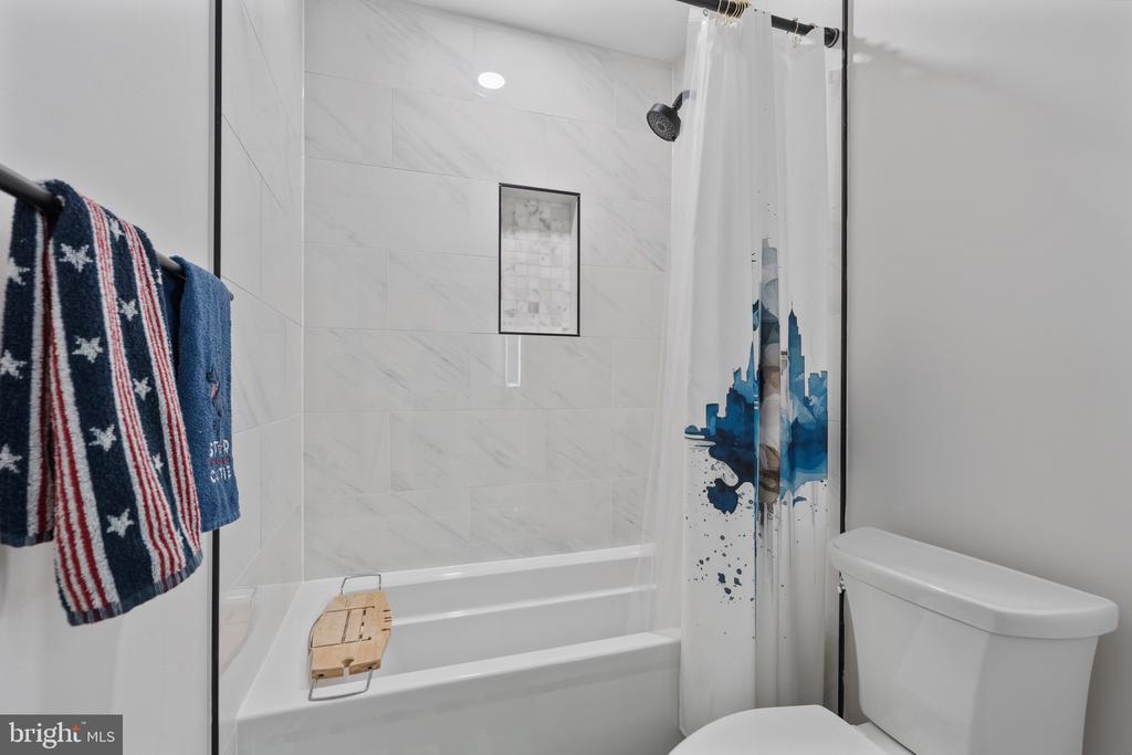 615 IRVING STREET NW UNIT 1R