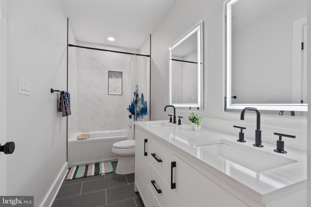 615 IRVING STREET NW UNIT 1R