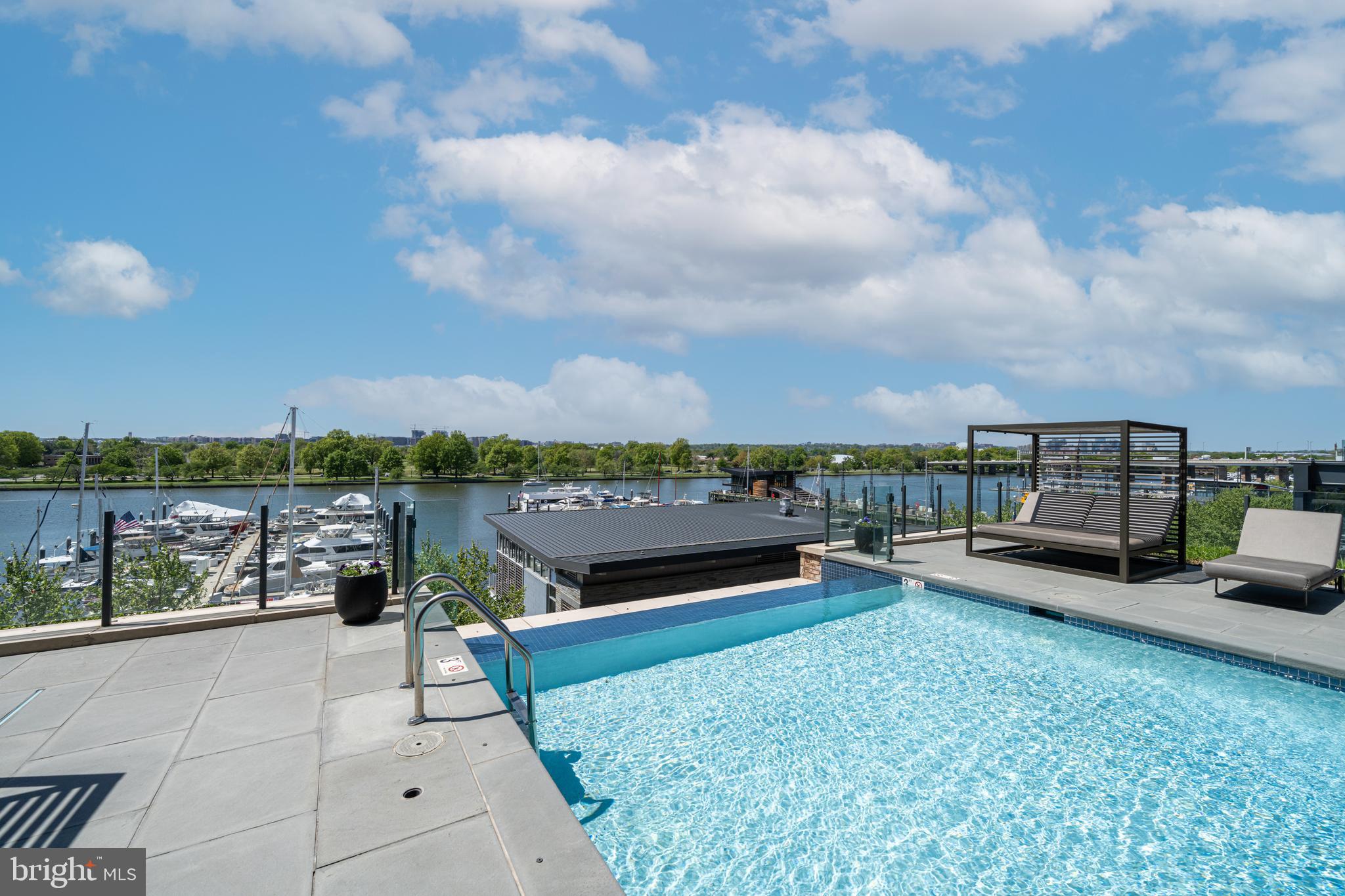 45 SUTTON SQUARE SW PH11