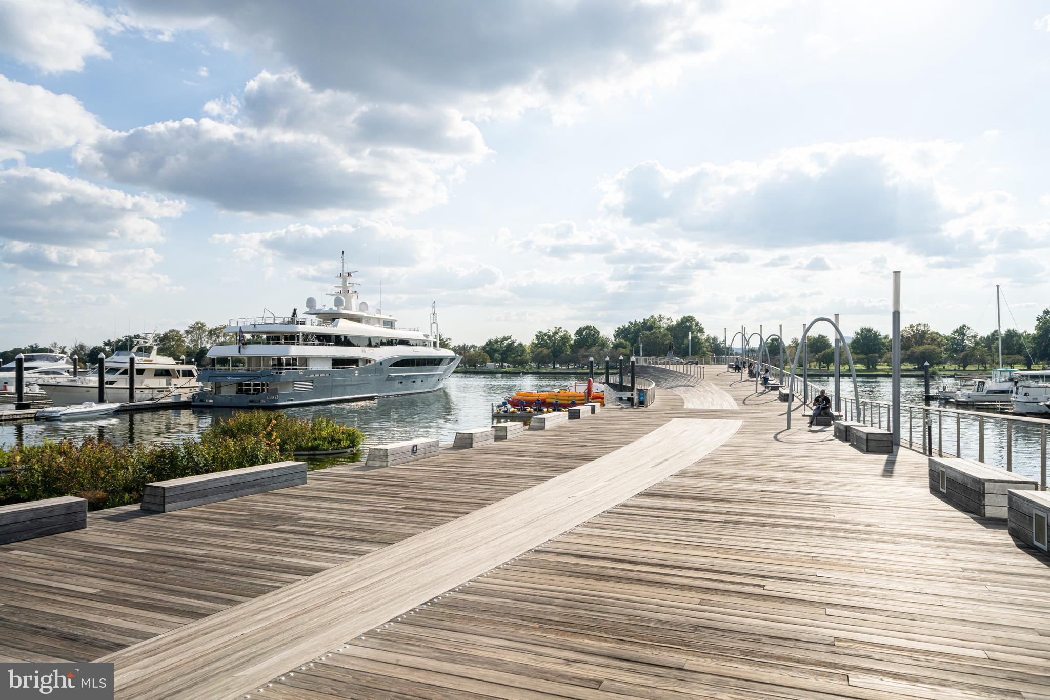 45 SUTTON SQUARE SW PH11