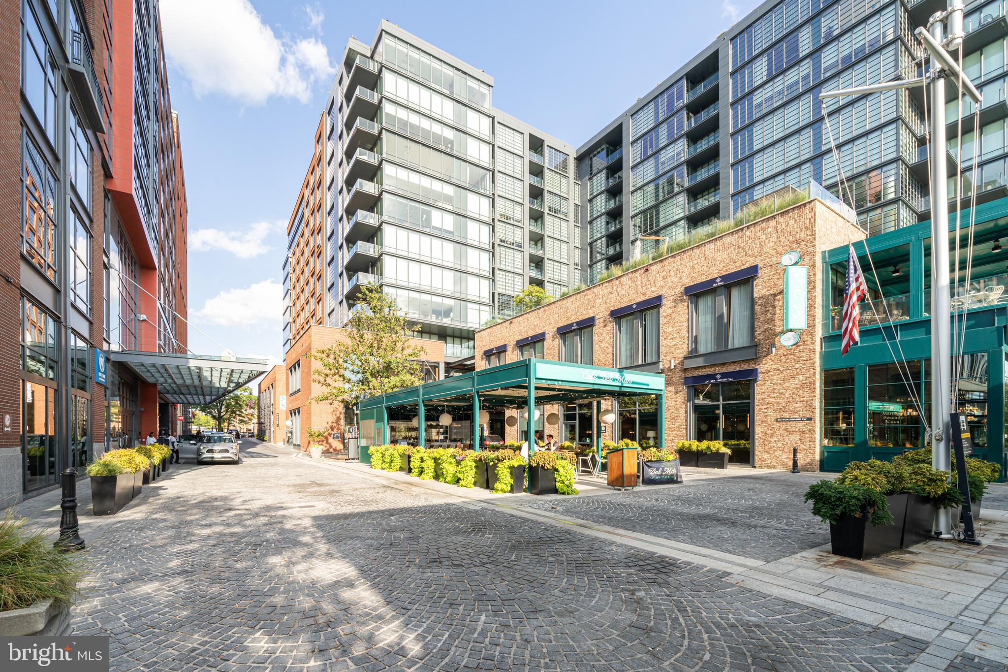 45 SUTTON SQUARE SW PH11