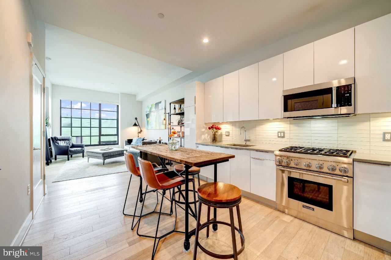 45 SUTTON SQUARE SW PH11