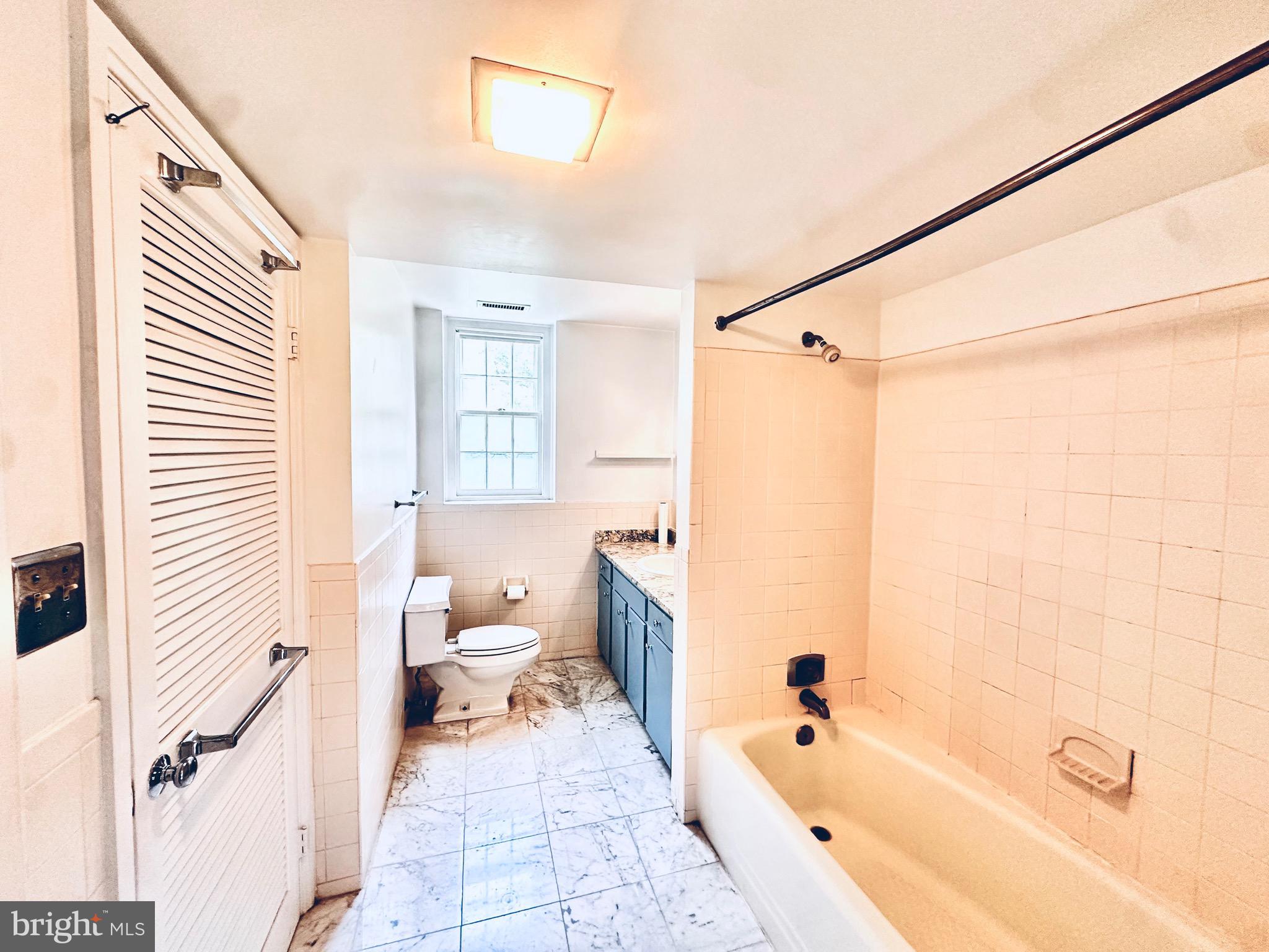 3711 39TH STREET NW F192