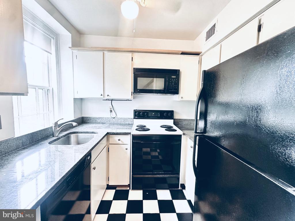 3711 39TH STREET NW F192